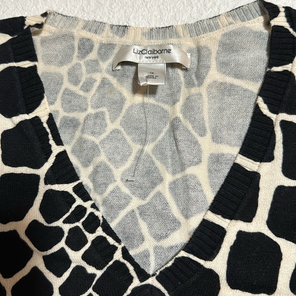 Liz Claiborne New York V neck  Pullover - Picture 3 of 10